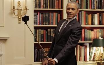 Thumb_obama-selfie-stick