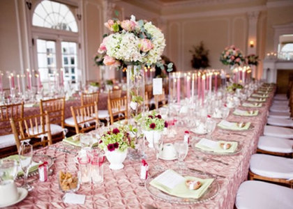 Teaser_pink-and-gold-formal-table-setting