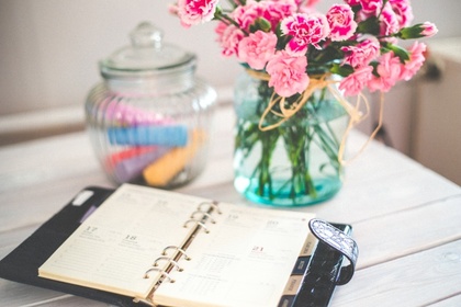 Teaser_flowers-desk-office-vintage-large
