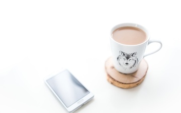 Thumb_coffee-mug-smartphone-desk-large